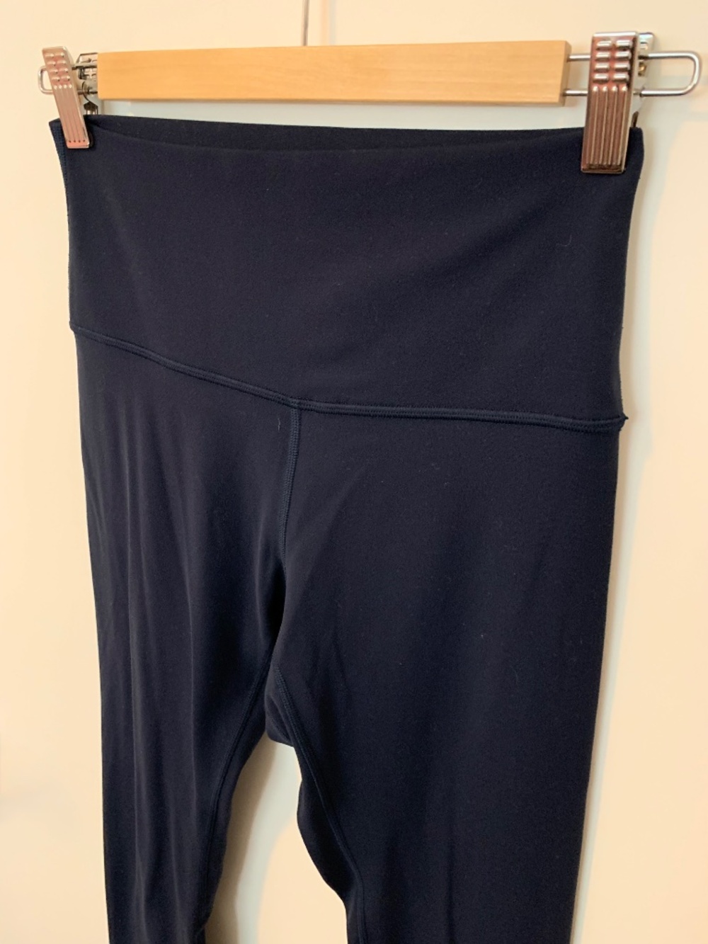 Lululemon Navy Blue 7/8 Leggings, size 6 - Picture 3 of 6